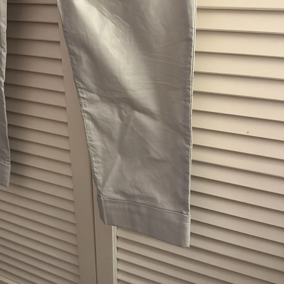 Gap Ankle Cropped Khaki NWOT pants Size 6 Cotton - Picture 2 of 6